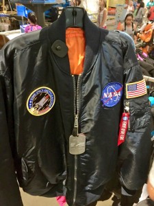 Mit dieser NASA-Jacke fühlt man sich als Astronaut