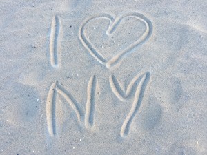In den Sand von Coney Island gemalt. Mein Liebeserklärung an New York.